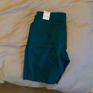 Nike golf shorts 33 W